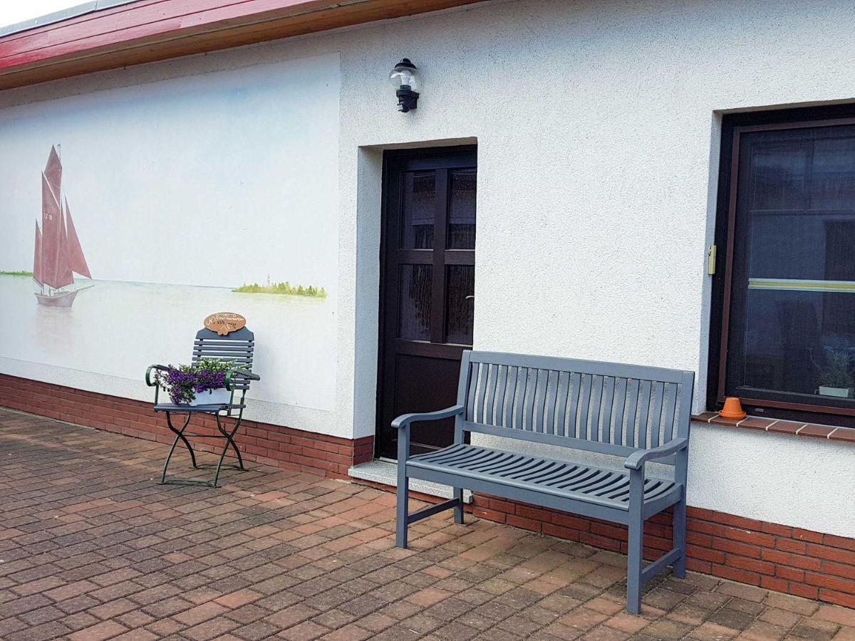 Ferienwohnung Im Roten Haus Stahlbrode Luaran gambar