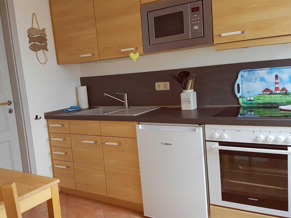Ferienwohnung Im Roten Haus Stahlbrode Luaran gambar